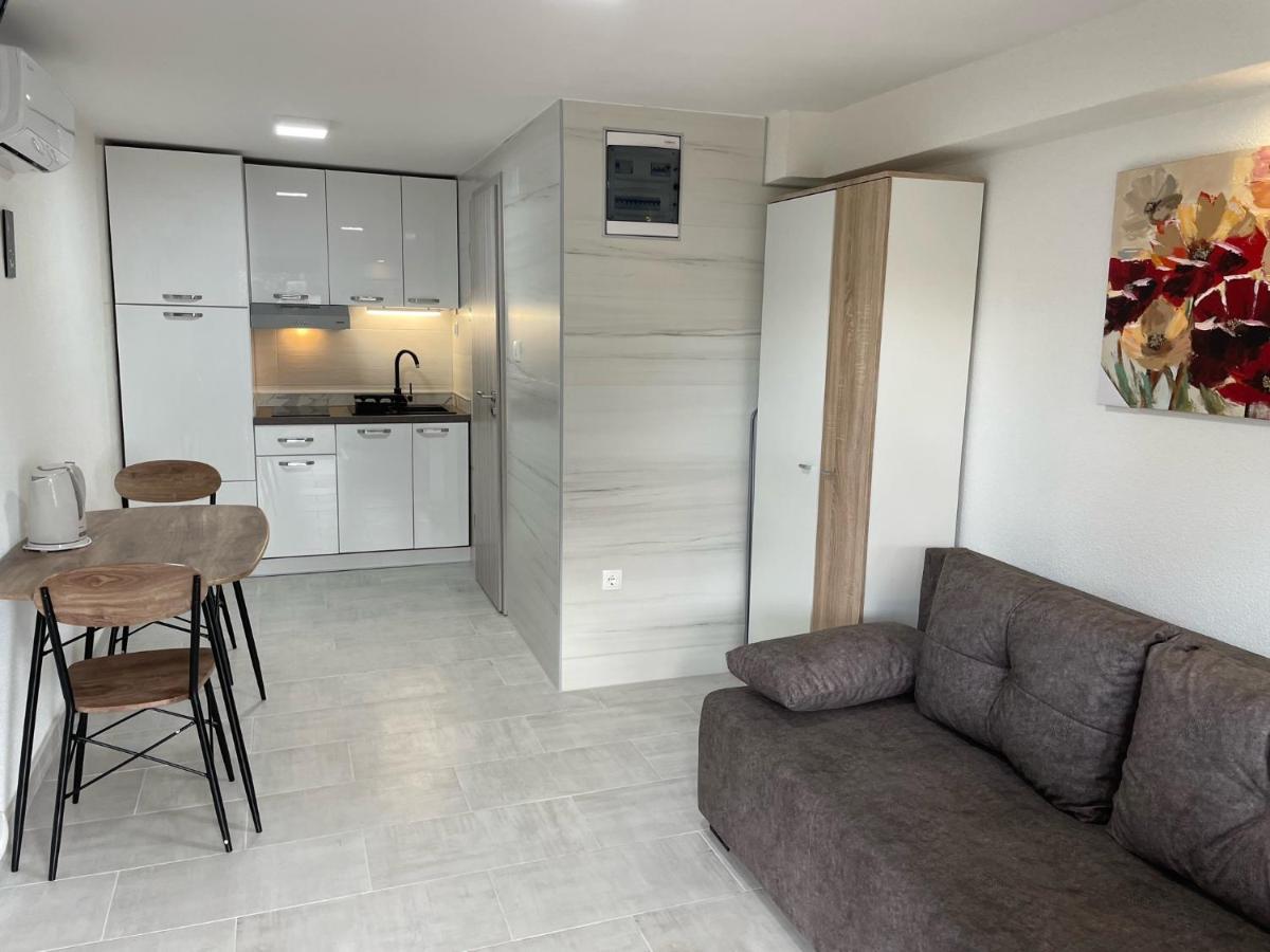 Lory Apartmani Dramalj Exteriör bild