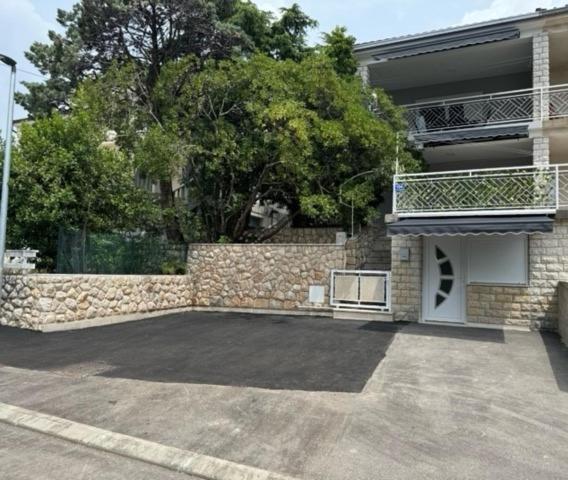 Lory Apartmani Dramalj Exteriör bild