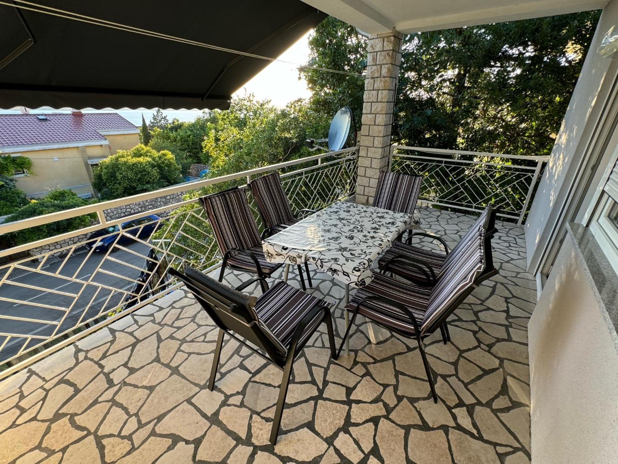 Lory Apartmani Dramalj Exteriör bild