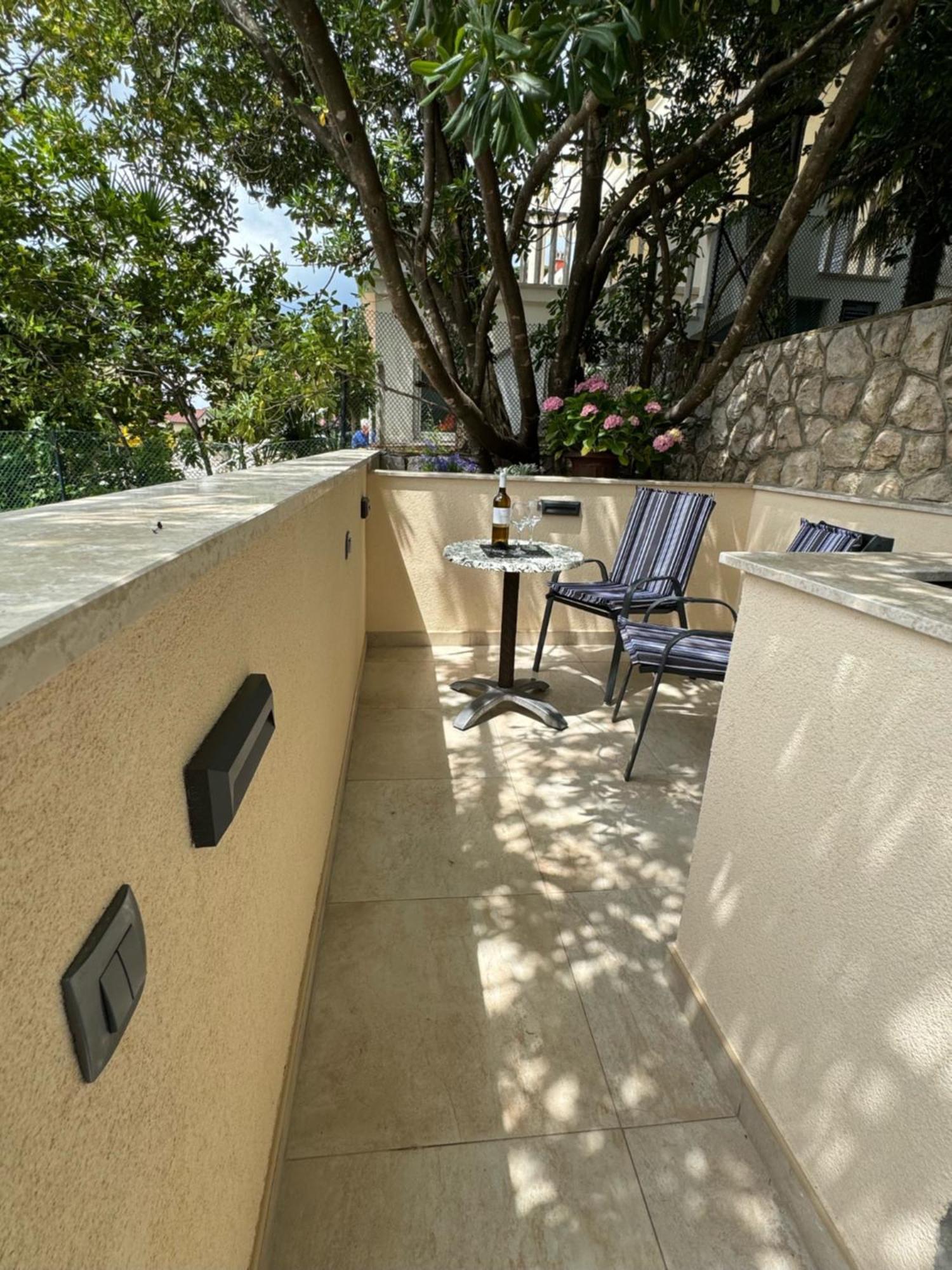 Lory Apartmani Dramalj Exteriör bild